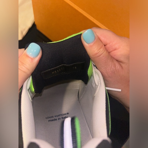 Barely Worn Louis Vuitton Vert Runner Tatic Sneaker - Picture 10 of 12